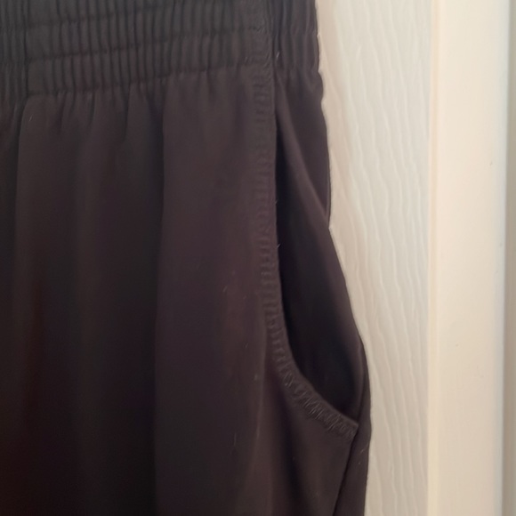 BLACK WIDE LEG CAPRI - Picture 3 of 6